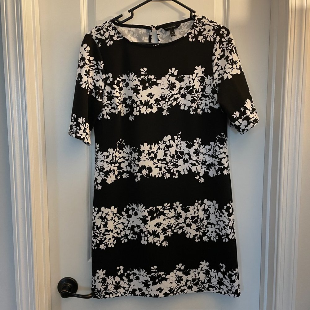 Banana Republic Black and White dress - size 4